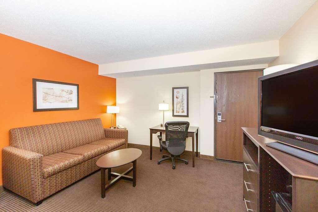 Americinn By Wyndham Ottumwa Habitación foto